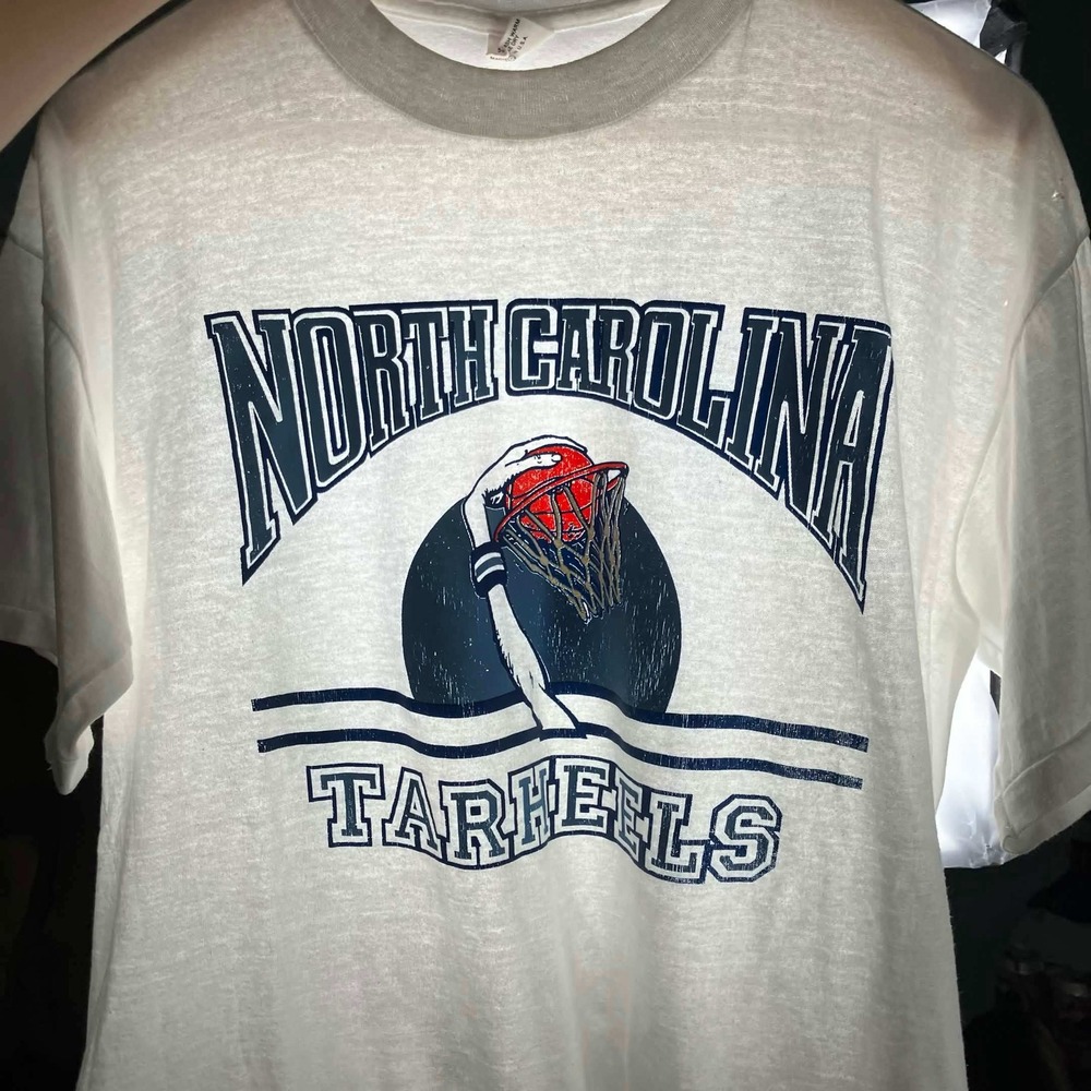 VTG 80s North Carolina Tarheels Basketball T-Shirt XL White Made in USA Belton
